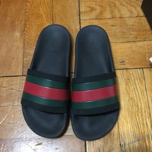Children’s Gucci slides